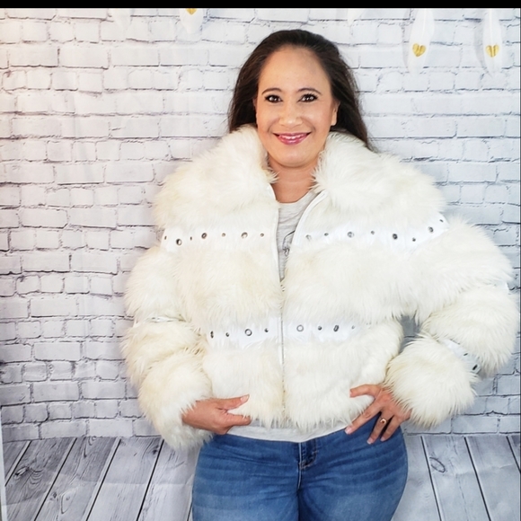 Wilsons Leather White Fur Studded Leather Jacket - Picture 4 of 5